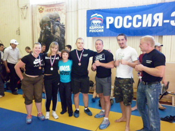  На фото: справа от Царенко — Алексей Лакост Мартынов, за ним Андрей Арни Рахов
