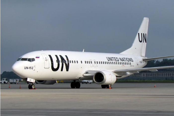 Самолет рейса UT369 совершил аварийную посадку на одном двигателе в аэропорту Пулково