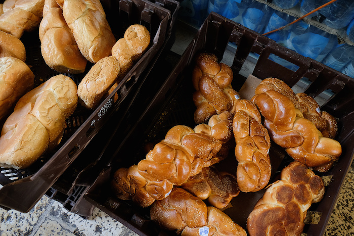 Где купить традиционный хлеб и выпечку: семь лавок при монастырях и церквях
