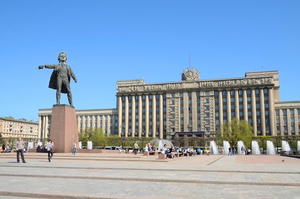 Московская площадь, памятник Ленину