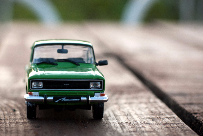 Renault патентует бренд и эмблему автомобиля «Москвич». «Бумага»