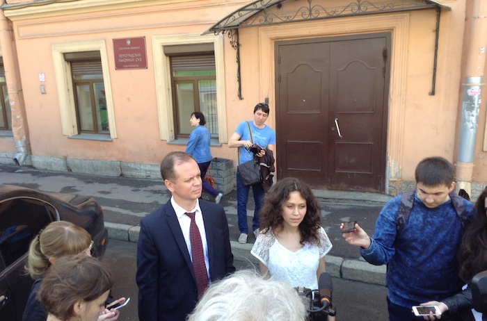 Петербургскую «фабрику троллей» заподозрили в мошенничестве