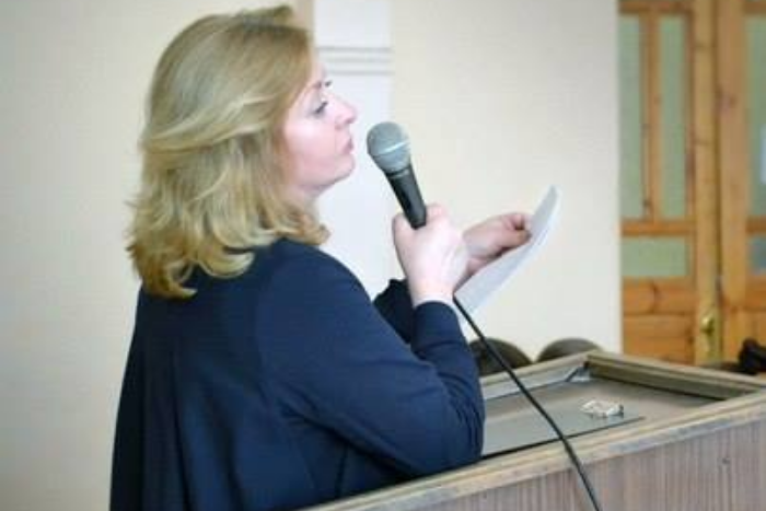 «Неграмотных не стало больше, они просто стали заметнее»: филолог Светлана Друговейко-Должанская — о склонении Купчина и утрате стиля