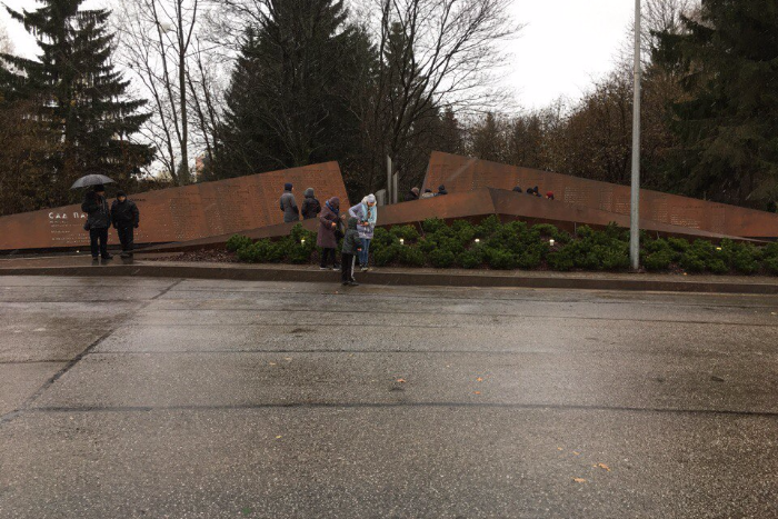 На Румболовской горе открыли мемориал в память о жертвах авиакатастрофы над Синаем