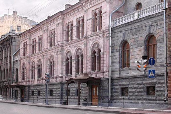 Арбитражный суд признал законным выселение Европейского университета из особняка Кушелева-Безбородко