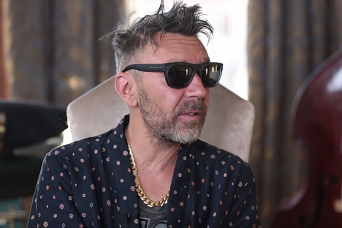 «Ленинград» выпустил первый за четыре года альбом «Всякое». «Бумага»