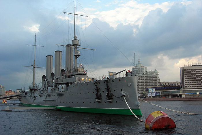 На крейсере «Аврора» впервые с 1917 года начал работать корабельный храм