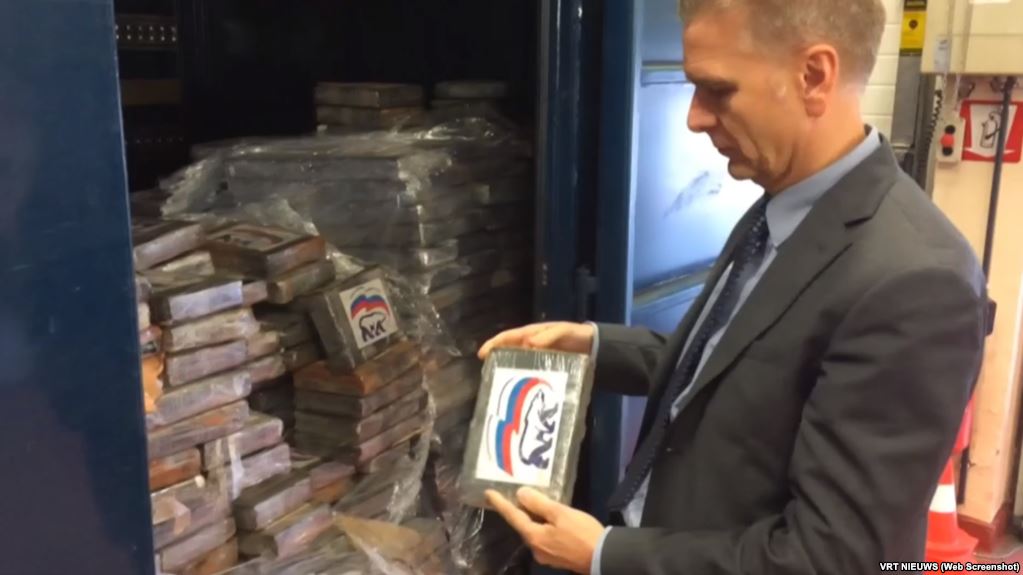 В Бельгии задержали 2 тонны кокаина с логотипом «Единой России»