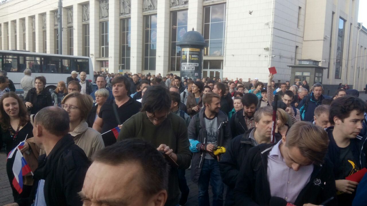 В Петербурге прошла акция против повышения пенсионного возраста. Полиция задержала двух участников