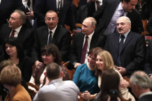 На балет «Щелкунчик» в Мариинском театре пришли Путин и Лукашенко. Зрители жалуются, что начало показа задержали на час
