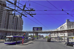 Жители Купчина пожаловались на сильный запах газа. Аварийные службы проверяют подвалы и квартиры