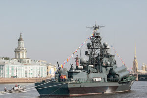 Где посмотреть на парад кораблей в День ВМФ в Петербурге и какие мосты в центре разведут