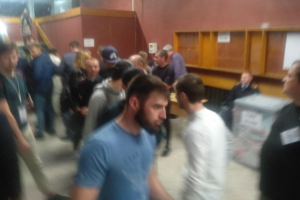Во время выборов в Петербурге чеченцы помогали членам избиркомов. Прийти в УИКи их попросили в представительстве главы Чечни в СЗФО