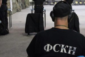 В Петербурге бывшего сотрудника ФСКН будут судить за сбыт наркотиков на 14 млн рублей