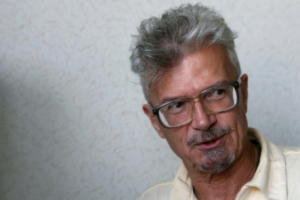 «Без него мир будет скучнее». Как политики, журналисты и писатели вспоминают Эдуарда Лимонова