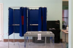«Содействие избирательным комиссиям». Беглов прокомментировал жалобы на принуждение к голосованию по поправкам в Конституцию