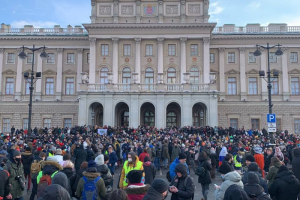 Митинг у Законодательного собрания Петербурга — одна фотография