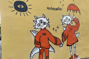 Петербургская татуировщица рисует на стенах космокотов с тремя глазами и других существ. Видели их?
