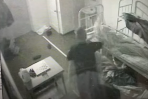 Gulagu.net опубликовал новые видеозаписи пыток в российской колонии. Обновлено