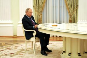 Путин заявил, что Россия выступает за демилитаризацию Украины, а Минских соглашений больше «не существует»