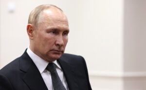 «Левада-центр»: рейтинг Владимира Путина снизился до 77 % после объявления мобилизации