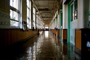 «Коммерсантъ»: в Госдуме предложат законопроект о борьбе со школьным буллингом