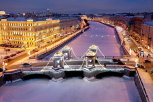 Как изменится работа транспорта в новогоднюю ночь. Главное о метро, автобусах и такси в Петербурге 31 декабря