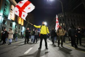 Грузия против закона об «иноагентах». Хронология протеста, участники которого не испугались газа, водометов и стрельбы