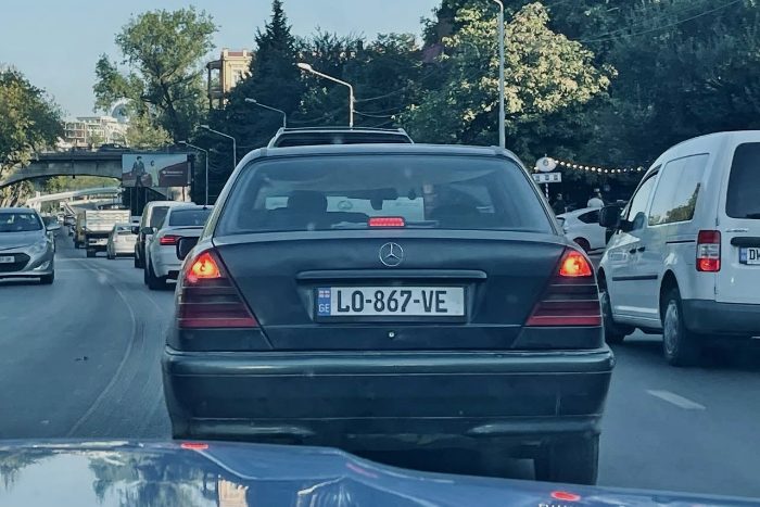 Как поменять номера на автомобиле в Грузии?. «Бумага»