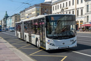 Власти увеличат количество автобусов от «Василеостровской» на время ее закрытия