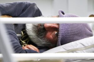 От чего зависит успешность реабилитации бездомного человека? Ученые из Петербурга научили искусственный интеллект ее предсказывать