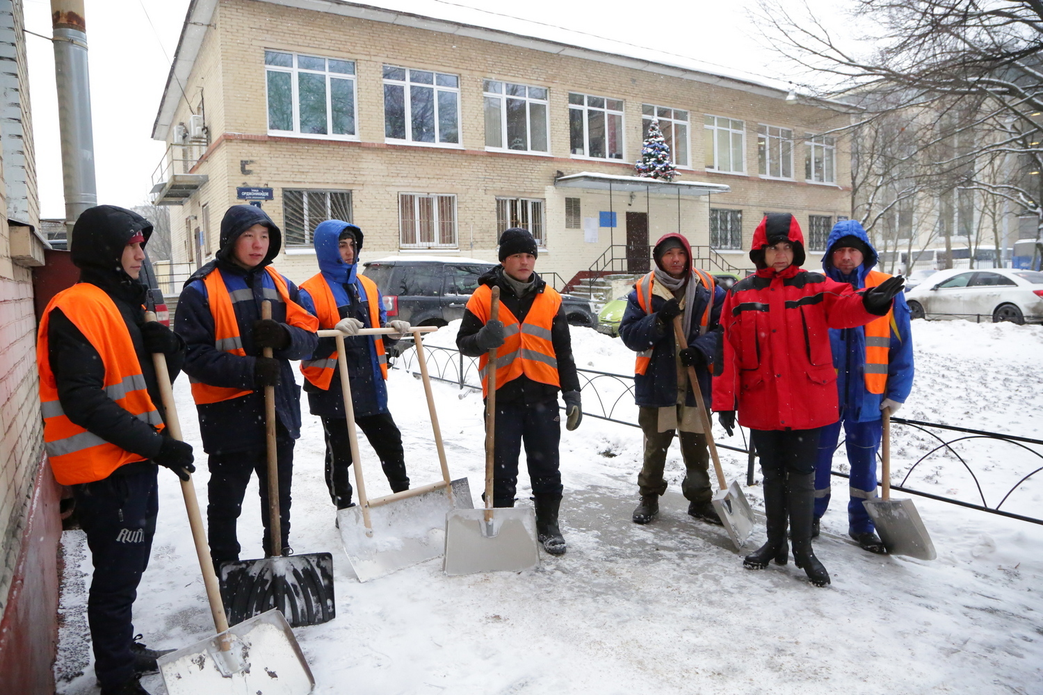 Расходы на уборку снега в Петербурге падают четвертый год. «Бумага»