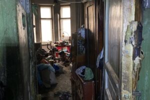 Жители Васильевского острова объединились, чтобы помочь пожилому мужчине, пострадавшему от пожара