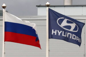 Петербургский завод Hyundai перепродали после почти двух лет простоя. Кто и зачем его купил и что будет с персоналом?