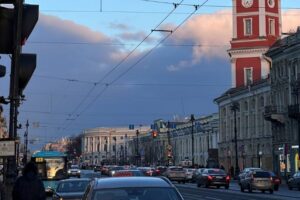Более 150 зданий эвакуировали в Петербурге из-за сообщений о минировании