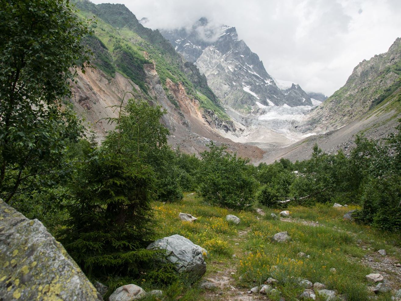 Ледник Чалаади. Фото: Michael Major / Chaladi Glacier / Facebook