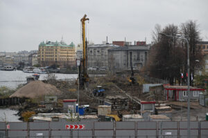 «Так больно, будто вырвали часть души». Жители Васильевского острова потеряли «Заросли» — парк вырубили. Что они чувствуют и чем займутся теперь