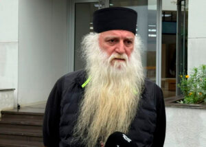 Архимандриту Дороте Курашвили приостановили право совершать богослужение