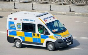 Бесплатную скорую для иностранцев правда отменяют? Разбираемся