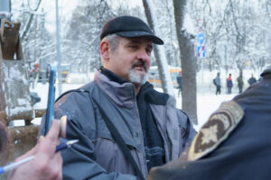 «Город, прости, мы отдали тебя в лапы негодяев». Антон Глухов жил рядом с ВНИИБ и участвовал в акциях в защиту здания. Ему грозит до пяти лет колонии после стычки в день сноса объекта