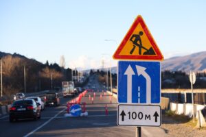 Движение на мосту через Арагви на въезде в Тбилиси ограничат